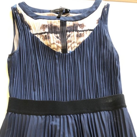 Stunning BCBG Floor length Dress - Picture 8 of 10